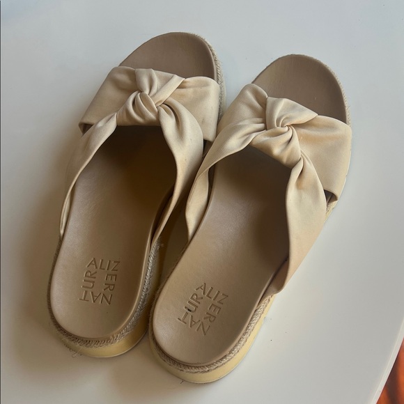 Naturalizer Women's Tan Knotted Slide Sandals - Picture 1 of 5